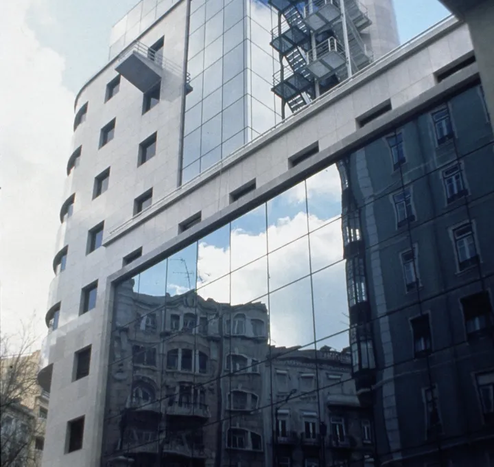 Edifício Douro - Escritórios e Habitação